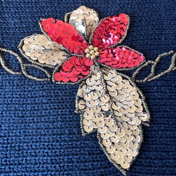 NWT Vintage Crystal - Kobe poinsettia sequined sweater - Picture 8 of 10